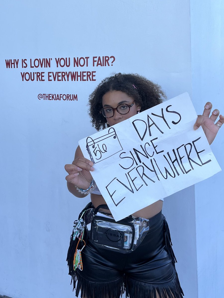 Niall, please end the drought in LA!!!

(Note: the sign will be updated to the current count of 58 Days)