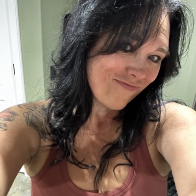 melaniemalone's tweet photo. #NewProfilePic https://t.co/D1mg10WRbx