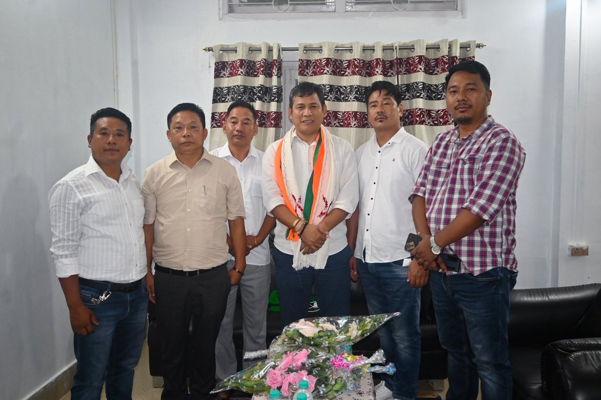 OjingBJP's tweet photo. It's a pleasure to be in the picturesque Khonsa Town in Tirap District!

Heartfelt gratitude to HMLAs Smti Chakat Aboh ji & Shri Wanglam Sawin ji, as well as DC, ZPC, DPDO, PRI Members, Panchayati Raj Officials & Dedicated Party Karyakartas for their warm reception & hospitality at Khonsa Circuit House today.