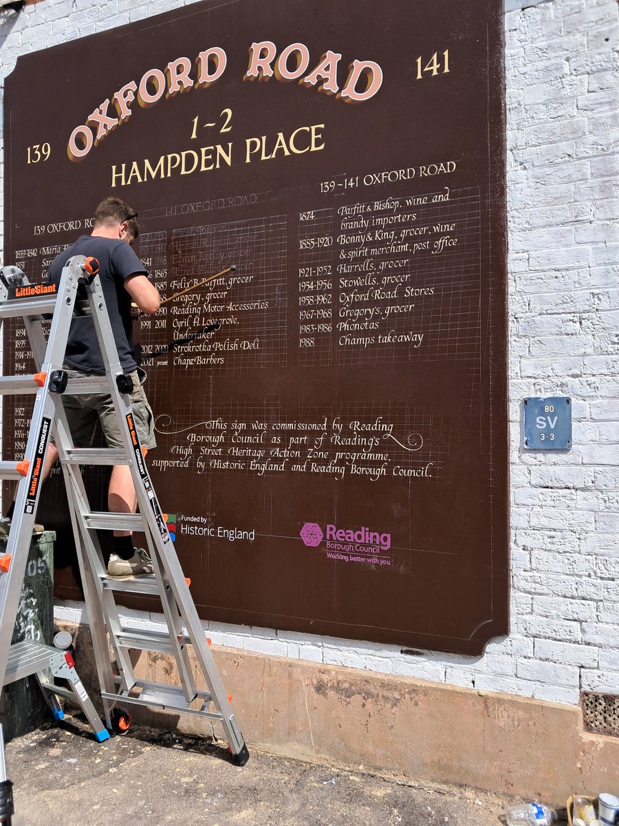 ReadingCivicSoc's tweet photo. Further progress today on the sign at the bottom of Russell St .  Lots of very positive feedback from passers by. 

@CaacReading  @hshaz_reading   @rdgchronicle  @ReadingCouncil https://t.co/3bzNHEFUPZ