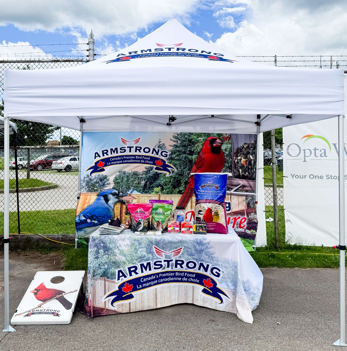 armstrong_bird's tweet photo. Come visit Armstrong at the Hamilton Cardinals game today at 2:05PM! Visit the booth, meet our team, and try to win some awesome prizes!

#ArmstrongBirdFood #HamiltonCardinals @HamCardinalsIBL https://t.co/XWAUhF7MUh