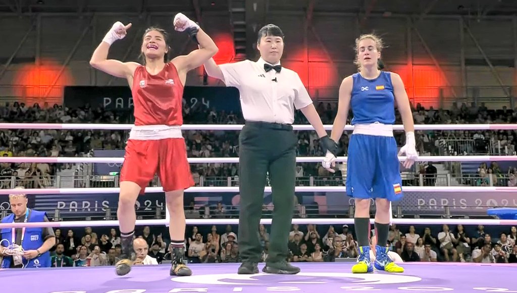 MLosAngeles2028's tweet image. ¡Victoria 👊 y a la siguiente ronda!
Fátima Herrera 🇲🇽 vence a la española 🇪🇦 y avanza a los 8vos de final del boxeo olímpico 🥊 en la categoría de 50kg 
Venga 💪