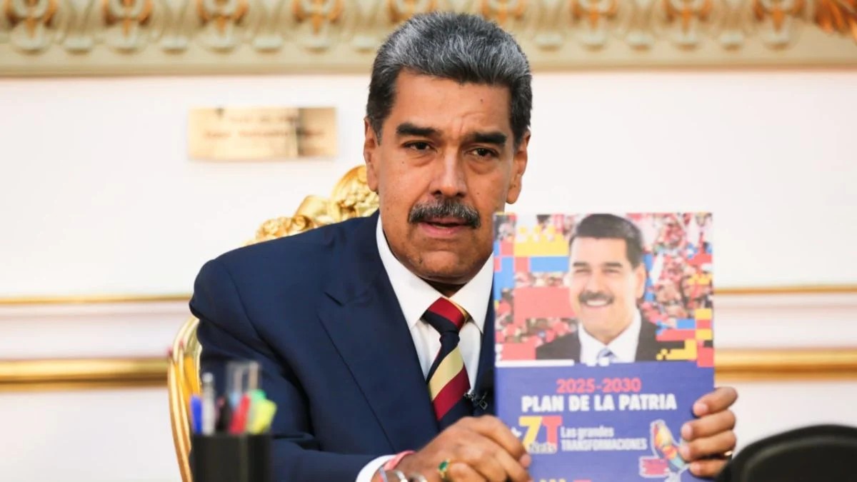 La juventud venezolana quiere seguir construyendo la patria protagónica, participativa y democrática.
#AmiGalloVoy
<a href="/NicolasMaduro/">Nicolás Maduro</a> <a href="/GabrielasJr/">Gabriela Jiménez</a> <a href="/Larosainfove/">LaRosaInfoVE</a> <a href="/infocentroOce/">Infocentro_Vzla3</a> <a href="/BrigadasCHCH/">Brigadas comunicacionales Hugo Chávez</a>