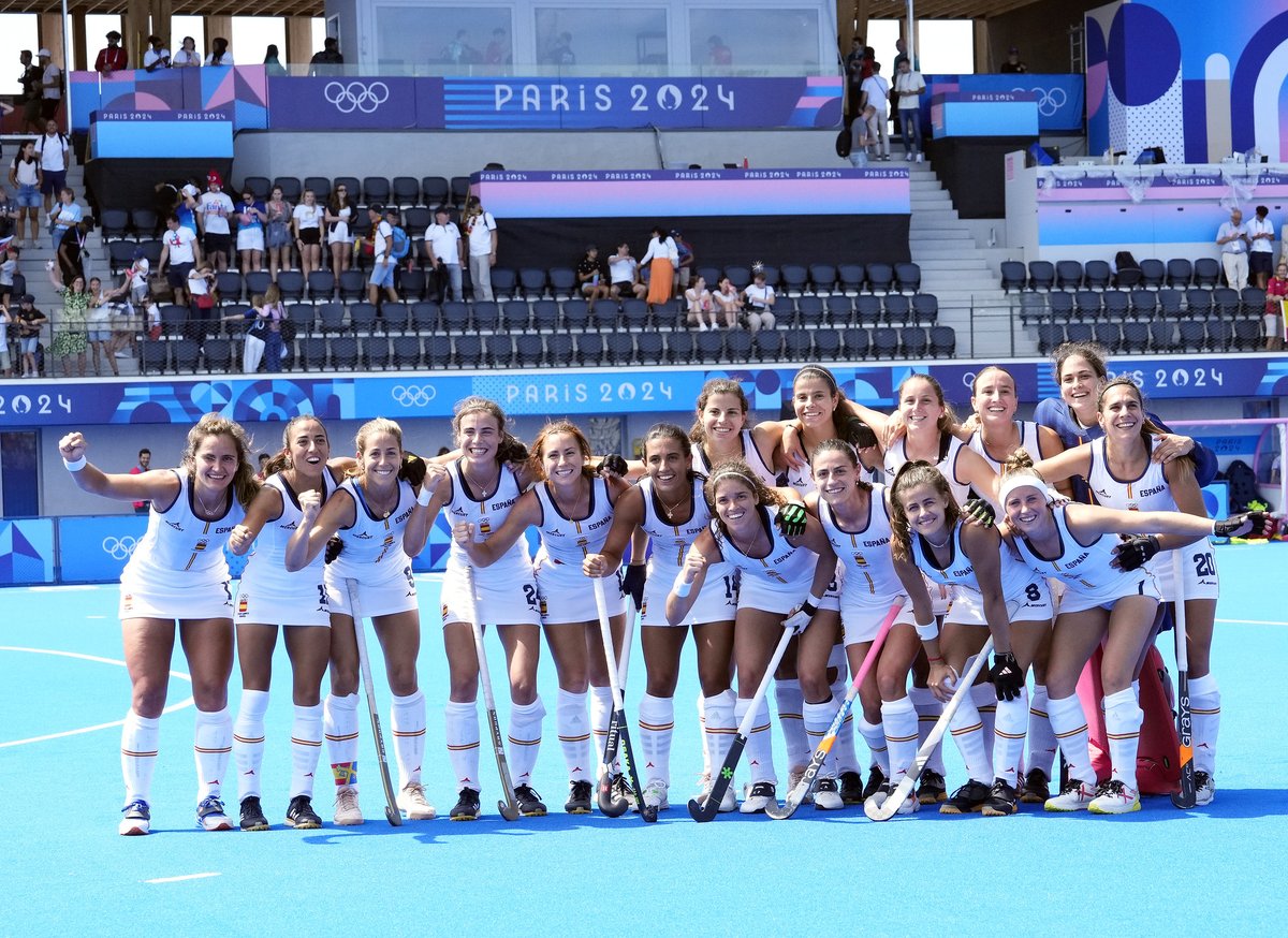 🏑 ¡Qué gran inicio de las #RedSticks! Enhorabuena a todo el equipo y un saludo muy especial para <a href="/Lola_Riera/">Lola</a> <a href="/Cotiiteves/">Coti Amundson Teves</a> y Patricia Álvarez. Seguimos. 

✅ #UCAMParis24
📸 <a href="/COE_es/">Comité Olímpico Español</a>