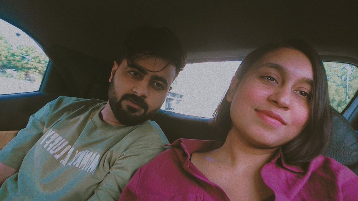 stalkneha's tweet photo. Always a good company https://t.co/BeLxNwKoJA