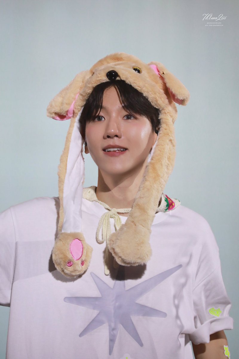 KiKiidawang's tweet photo. #백현 #백현이
#BAEKHYUN 
#ベッキョン
#边伯贤

【240728】🇰🇷Seoul

No.1  puppy

@B_hundred_Hyun https://t.co/o2mRrD8Mgz