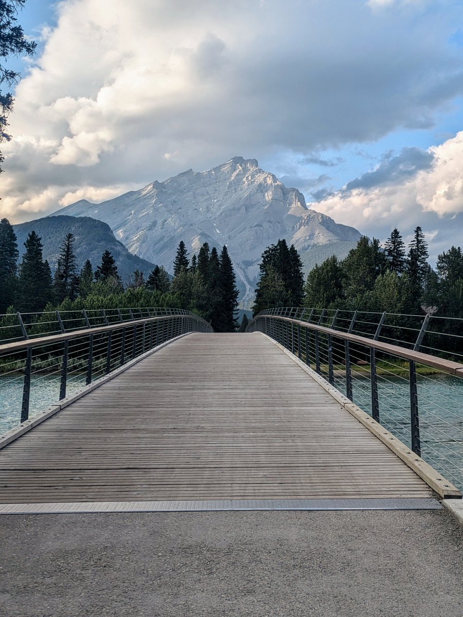 Huge thanks to all attendees of #smpc2024 for making it such a fantastic conference! I suppose the scenery didn't hurt, either.