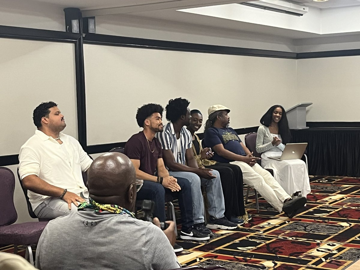 SandraShannon_'s tweet photo. Chair of Performance at USC School of Dramatic Arts and acclaimed actress Michele Shay and her students speaking to a packed room at the Black Theatre Network Conference about their experiences directing and acting in August Wilson’s Gem of the Ocean. https://t.co/fo59EwshTI