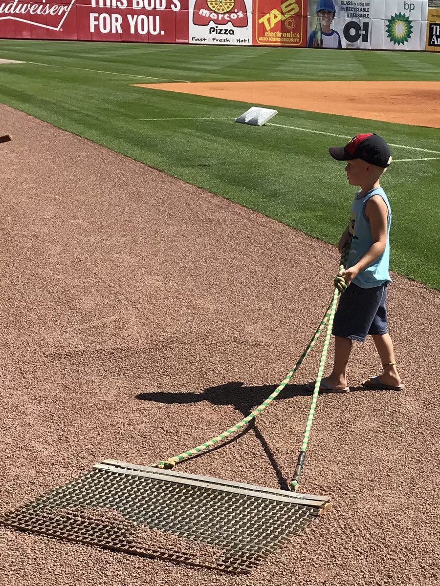 LeppelmeierK's tweet photo. The boy has loved coming to the ballpark for ever, only thing that has changed is his size https://t.co/fppOpirJa3