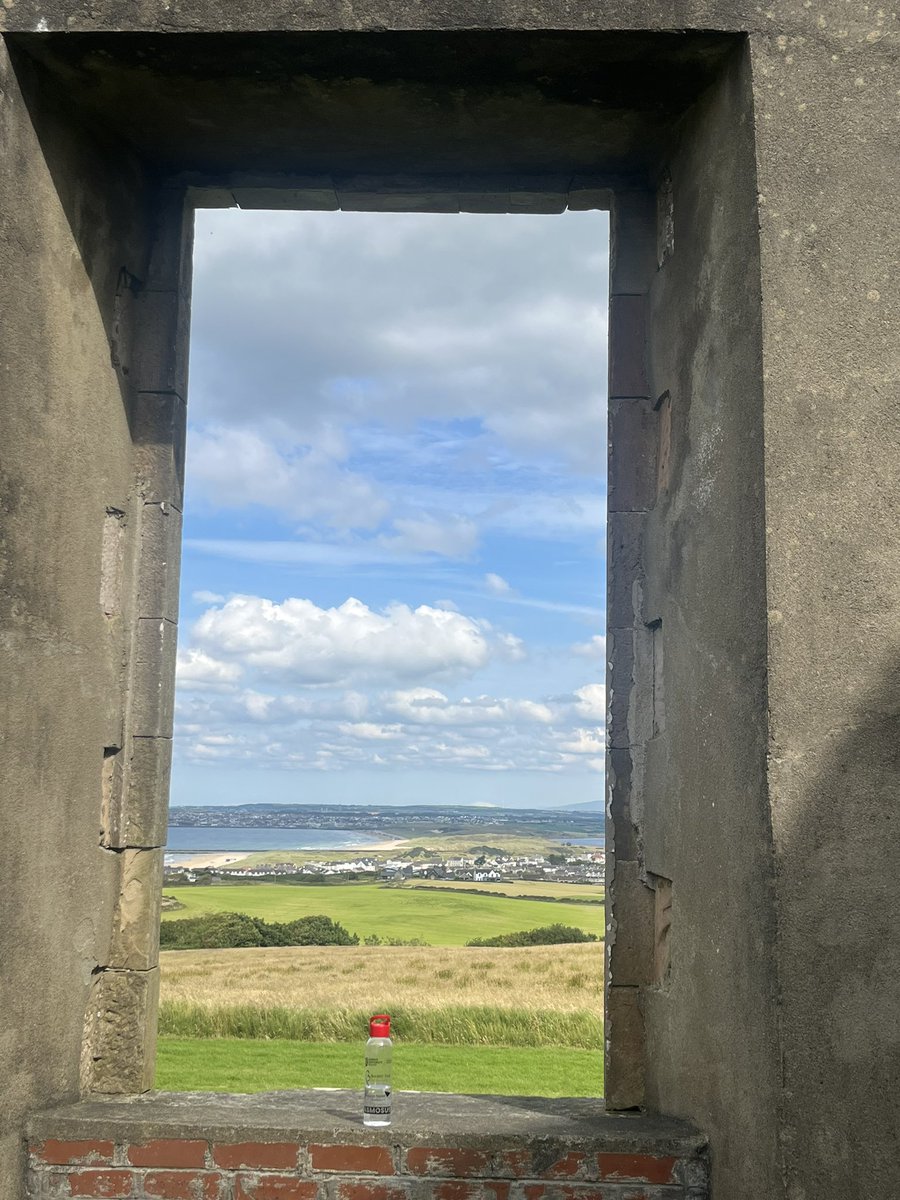 EHendersonRN's tweet image. Sunday adventures hydrated by #ASMOSUSresource ☀️
#BlackGlen #DownhillDemense #MussendenTemple #BenoneBeach
What Beautiful Country we live in 💚
#Whereisnext #CVD #ASMOSUSontour