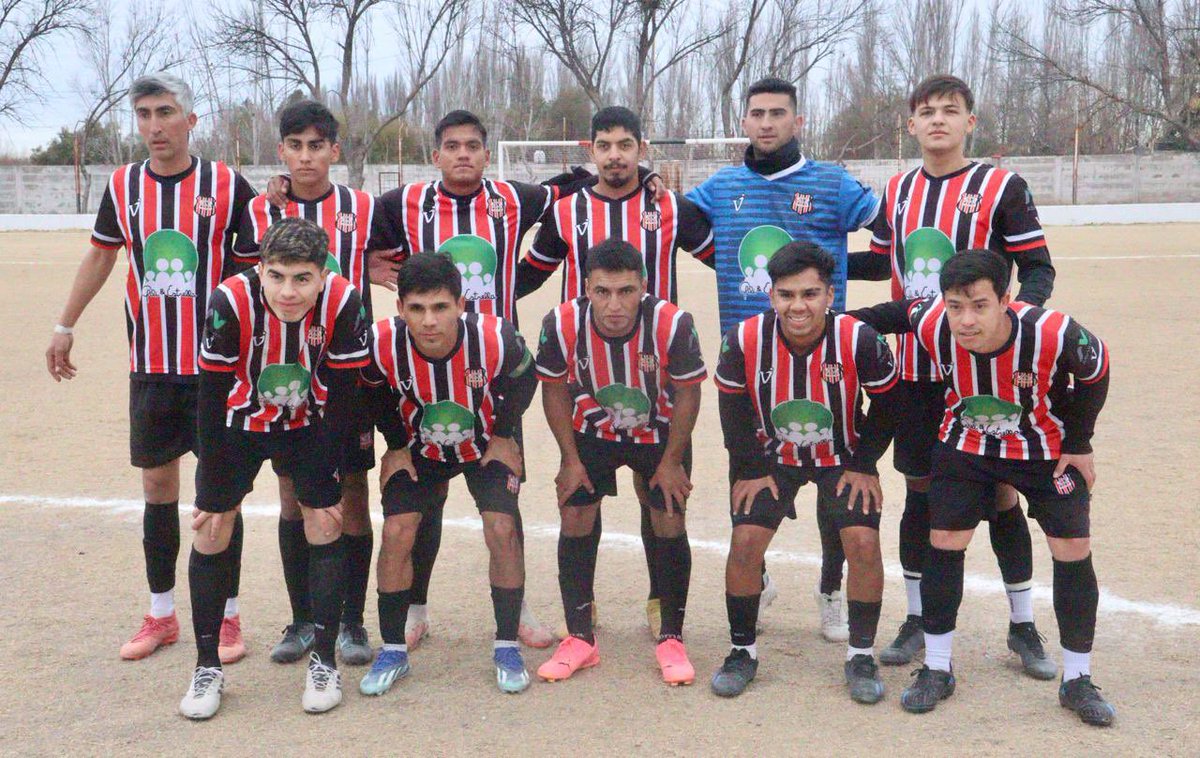 ClubSeptiembre's tweet photo. Los 3 puntos en casa ⚽️🇾🇪

El Trico se despidió con goleada en el Desvío. Con 2 goles de Santiago Vargas y los restantes de Facundo Vargas, Lautaro Riarte y Alejo Montes de Oca 10 de Septiembre le ganó 5 a 2 a Unión.  

#Trico2024 ⚫️⚪️🔴 https://t.co/qnDU3Rt89m