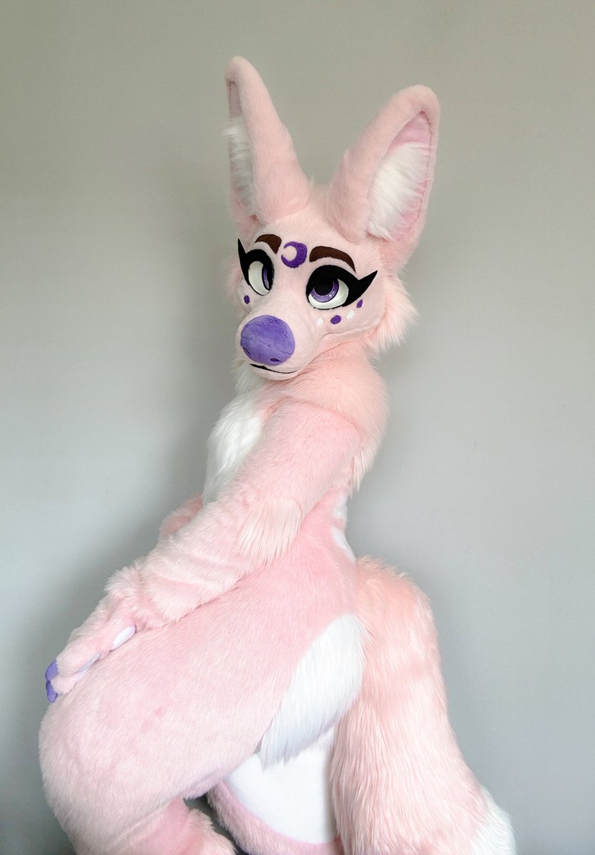 bet you didn’t know I had a fluffy butt 🤭