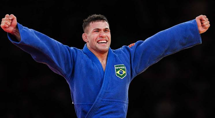 OlympicEsporte's tweet photo. O BRASIL JA TEM 3 MEDALHAS NA OLIMPÍADA #Paris2024 

PRATA - WILLIAM LIMA 
BRONZE - LARISSA PIMENTA 
BRONZE - RAYSSA LEAL 

O BRASIL TA ON NA OLIMPÍADA 

OLIMPÍADAS #JogosOlímpicos 
#OlympicGames https://t.co/lxERWgWHG4