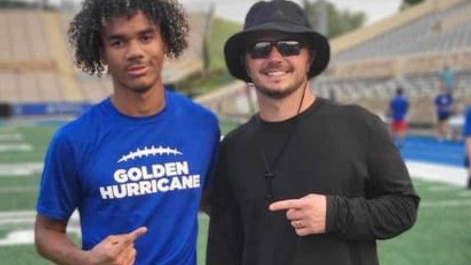 Six Star Football | PLUS+ (@sixstarfootball) on Twitter photo TULSA PROSPECT CAMP COVERAGE | Get to know the Offensive prospects who made noise at Tulsa
📈Six Star Football takes a look at several talented prospects who made noise at TULSA💯
✍️STORY ▶️🔗 sixstarfootball.com/article/tulsa-…
<a href="/BraddoxBc9/">Braddox Broughton</a> <a href="/Leyonte26/">Leyonte Chandler</a> <a href="/CollierMakhylen/">Makhylen “N” Collier</a> <a href="/JLucasCrawford/">Lucas Crawford</a> TULSA PROSPECT CAMP COVERAGE | Get to know the Offensive prospects who made noise at Tulsa
📈Six Star Football takes a look at several talented prospects who made noise at TULSA💯
✍️STORY ▶️🔗 sixstarfootball.com/article/tulsa-…
<a href="/BraddoxBc9/">Braddox Broughton</a> <a href="/Leyonte26/">Leyonte Chandler</a> <a href="/CollierMakhylen/">Makhylen “N” Collier</a> <a href="/JLucasCrawford/">Lucas Crawford</a>