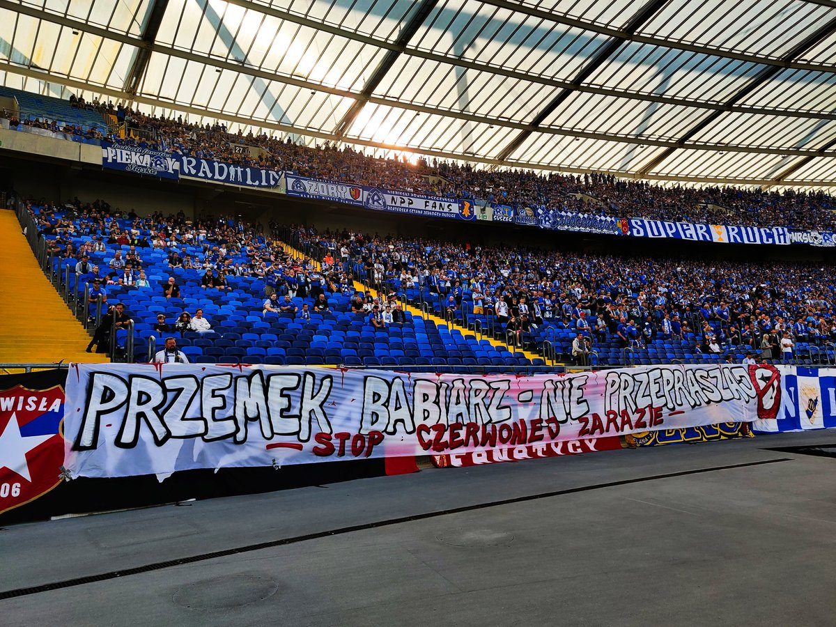 Ani kroku wstecz! 🔵

#MuremZaBabiarzem