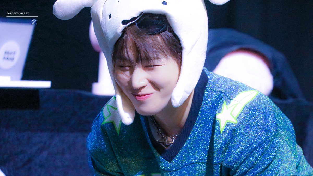 240727 하성운 비트로드 팬사인회
흰둥이🐰
#hasungwoon