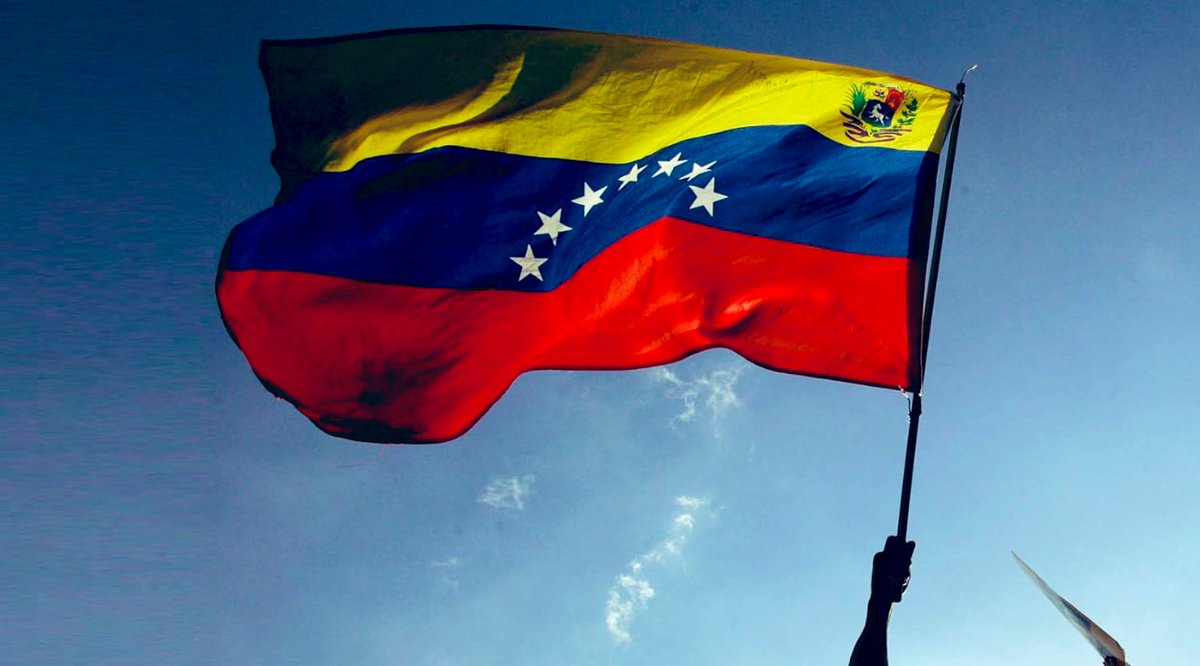FabianaConti9's tweet photo. Hoy #VenezuelaLibre 
Hoy estamos con @MariaCorinaYA y @EdmundoGU 
Viva la Libertad
Viva la Democracia 
🇻🇪🇺🇾 https://t.co/MWpHhwJucb
