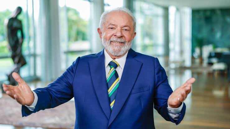 LULA NA TV: Presidente convoca rede de rádio e TV neste domingo às 20h30 para balanço de 18 meses de governo.