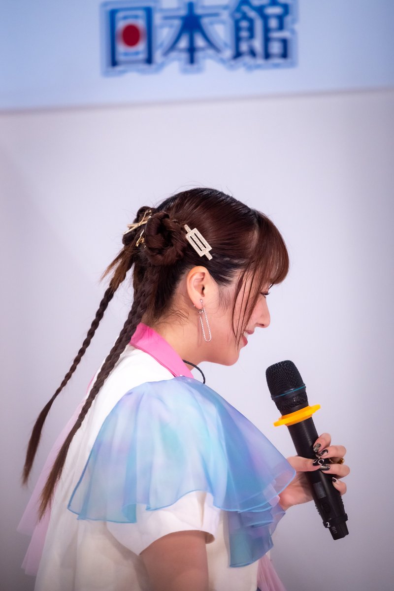 mcz__wtk's tweet photo. それが横浜でも海外でも、国立でもキャパ250の簡易スペースでも、11年前も今日も変わらないステージの推しメンと客席の自分。

いつだって最高の景色をくれるから。
これからも貴方に会いに行きます。

#あーりんと台湾
#佐々木彩夏 https://t.co/K8IIo3Qbmj