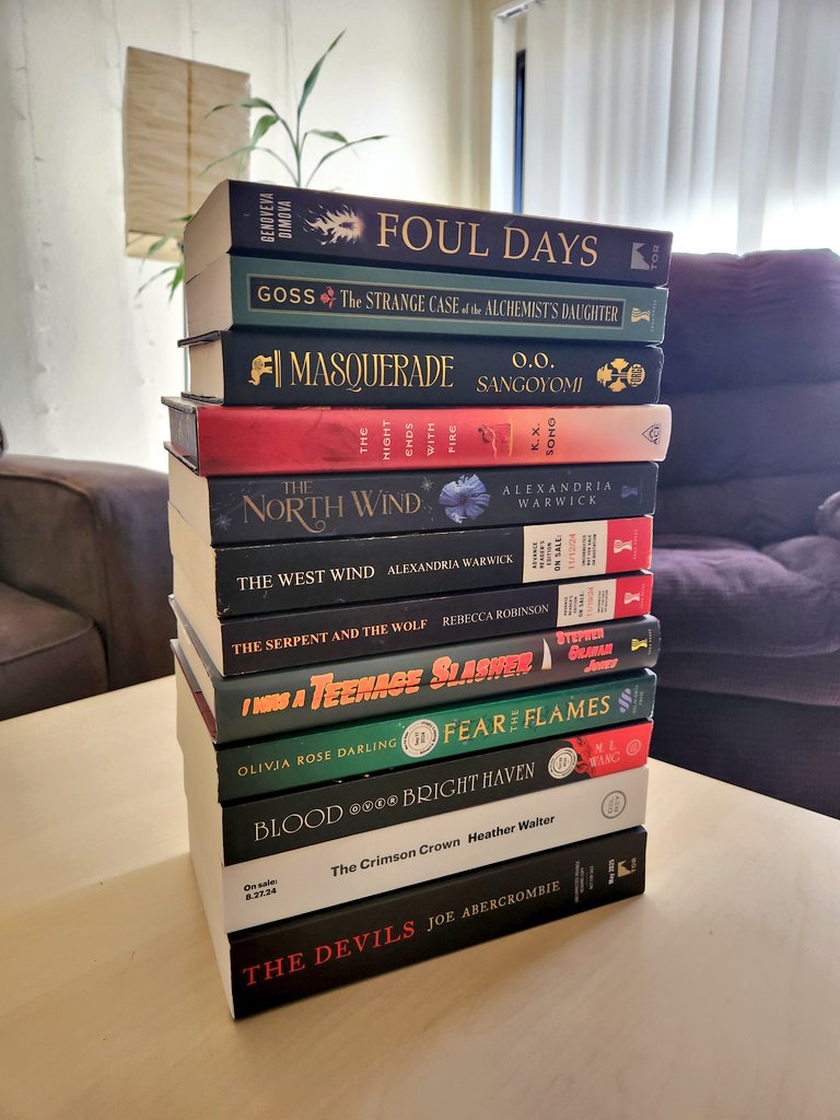 Caitlin G. @ Realms of My Mind tweet media