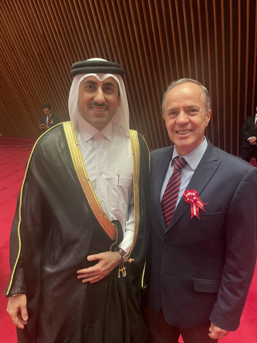 ordorica_g's tweet photo. Con mis amigos del @MOFAQatar_ES

Respectivamente, 
el Director de Protocolo y el Director del Departamento de las Américas. 

Cooperación y confianza entre México y Qatar. 
🇲🇽🤝🇶🇦 https://t.co/R05i5rHSmS