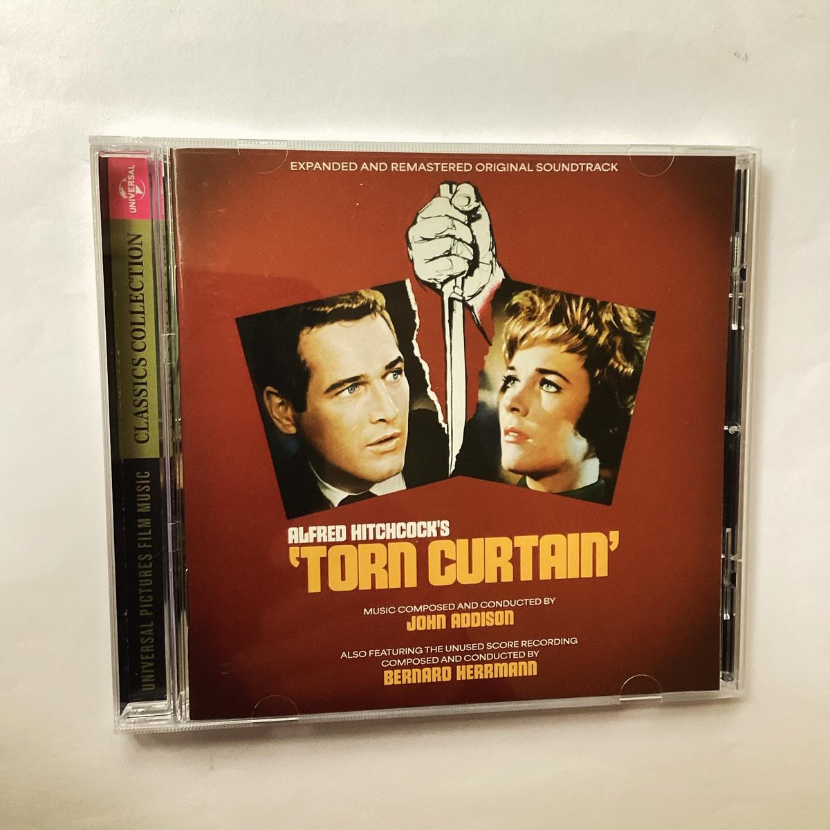 ivovynckier's tweet photo. La-La Land Records has released an expanded "Limited Edition" of John Addison's soundtrack "Torn Curtain" (Alfred Hitchcock). Includes the unused Bernard Herrmann score.
#filmmusic #johnaddison #alfredhitchcock #hitchcock #movie #movies #film #films #soundtrack #paulnewman https://t.co/QVd7fb5aNc