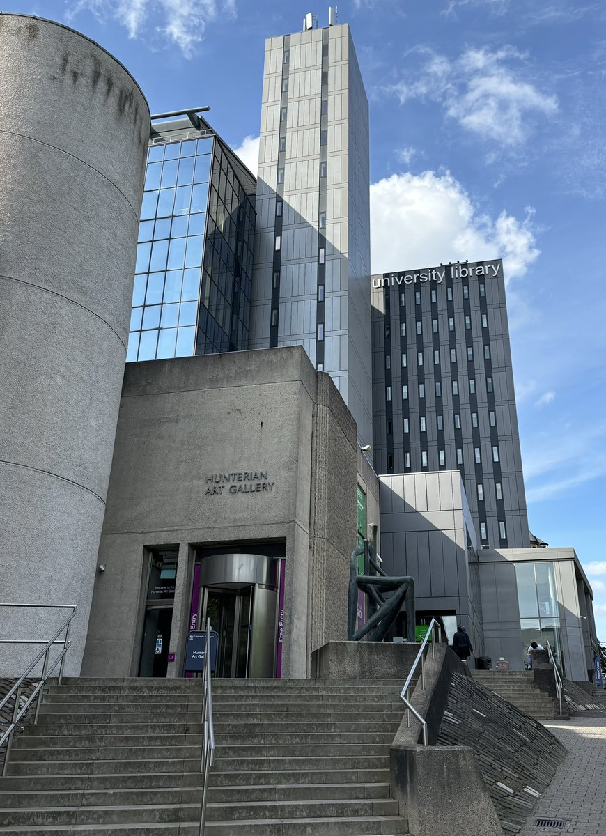 Library_Lesley tweet media