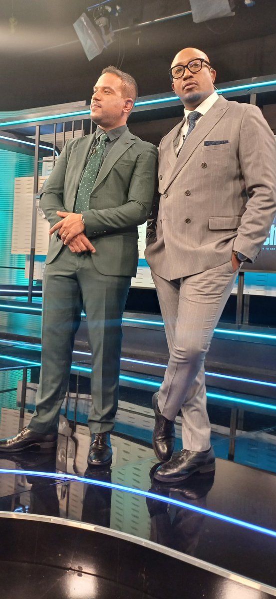 Don't miss tonight's episode of <a href="/carteblanchetv/">Carte Blanche</a>, we have a date at 7pm tonight on @dstvza channel 101 <a href="/mnettv/">MNETTV</a> . Your fabulous favorite #TvBae with fellow #CbAvenger @van1go bringing you riveting stories keeping you on the edge of your seats. #MacMoleli #TvBae #CarteBlanche