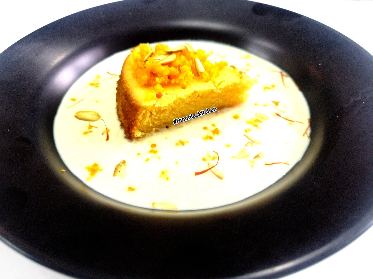 RPDeoli's tweet image. Rasmalai cake with pherni topped with motichoor at
 #Punmiaskitchen #gharkakhanna #dessert @Chefbhasin @TheVineetBhatia @chefbytesdaniel @ChefKunalKapur @ranveerbrar @VickyRatnani @ChefLamour @chef_gyan