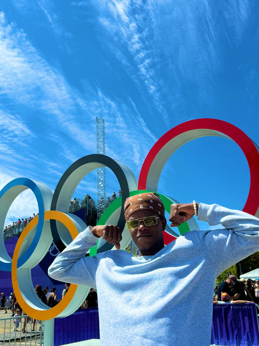 Thanks to <a href="/FranceandGhana/">Ambassade de France au Ghana</a>, we've launched a special #Paris2024 project with the French Skate Federation! 
Selected African skateboarders will access the Olympic training center, get tickets to competitions, and enjoy skate sessions at the Olympic street skatepark! 🇫🇷🤝🏿