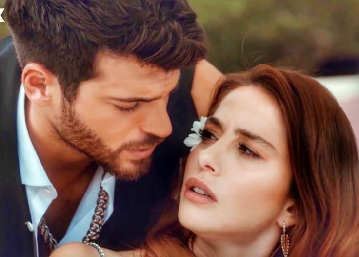 InalPenelopeBY's tweet photo. ¡Tías Mis papás son bellos! 

CanYaman&amp;ÖzgeGürel #CanYaman #ÖzgeGürel https://t.co/a30EeZTVnV