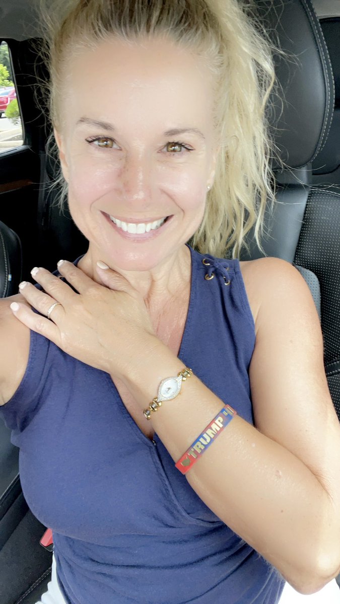 I used to be a Joe Biden supporter, but now that Kamala is running I decided I will vote for Trump.

Am I doing this right? ❤️🇺🇸❤️