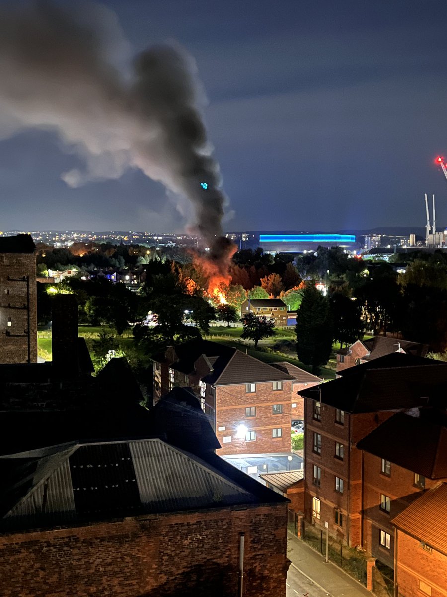 Dr Bee Hughes π (@beebeehughes8) on Twitter photo Fire with explosions dealt with superbly by β¦<a href="/manchesterfire/">Greater Manchester Fire & Rescue Service</a>β© thank you! #greatjob Fire with explosions dealt with superbly by β¦<a href="/manchesterfire/">Greater Manchester Fire & Rescue Service</a>β© thank you! #greatjob