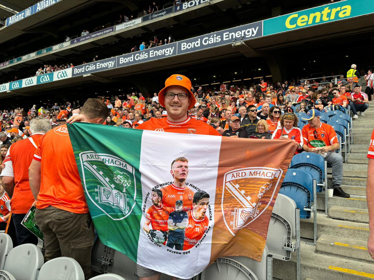 RowanCurran's tweet photo. We made it lads, we witnessed it. One of the best days of my life this county panel has just given me. Come on Armagh 🧡🤍🧡🤍 #Armagh #Armagh4Sam #AllIrelandFinal https://t.co/OFpbkKTCxX