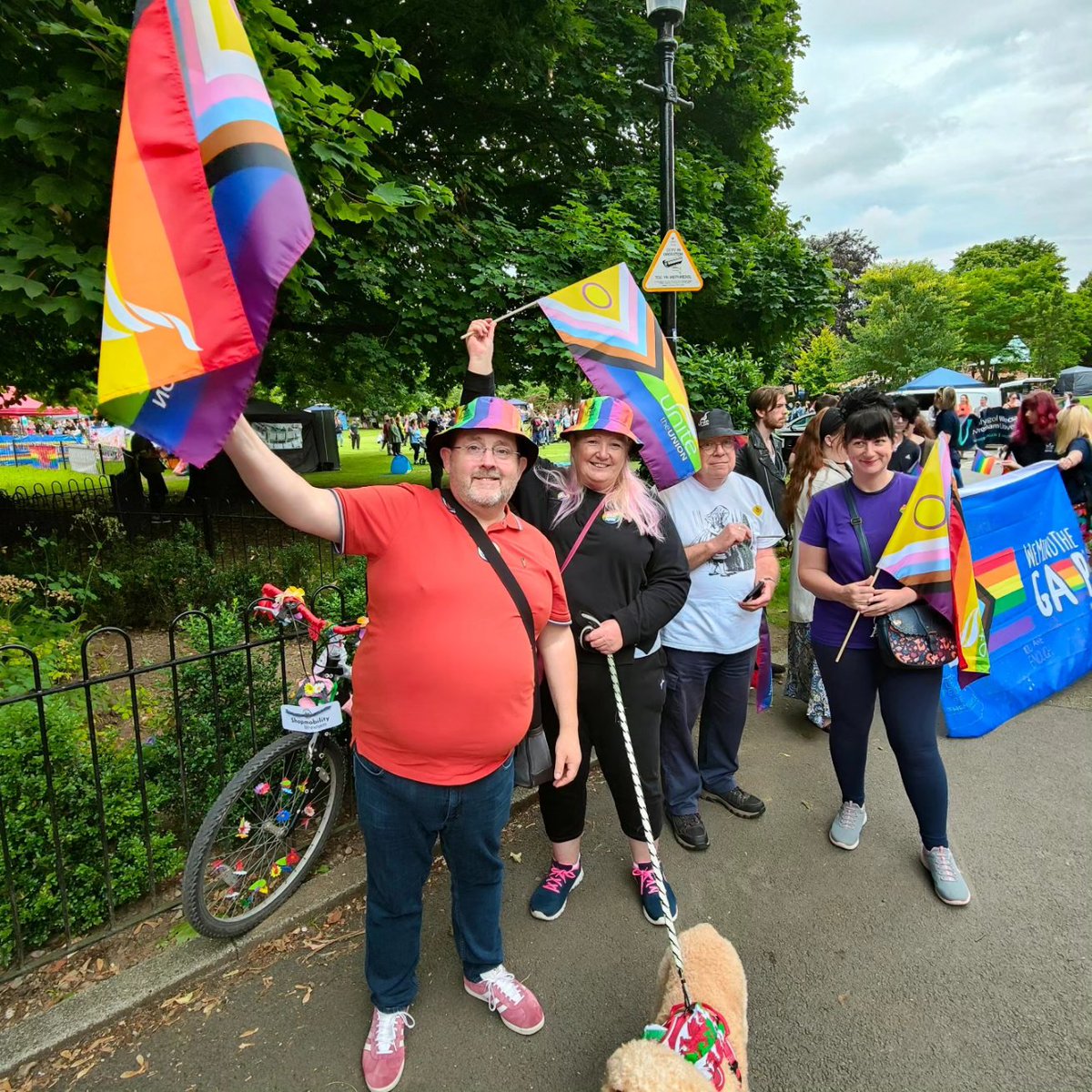 MikeHarrison246's tweet photo. This Saturday the N.E Wales Unite Community Branch were proud to be in #Wrexham supporting the first ever Wrexham Pride. It was a fantastic community event filled with kindness, love, solidarity and respect! Thank you to the organisers! 

@UniteWales @UniteCommWales @PrideWxm https://t.co/3riqVxjMeu