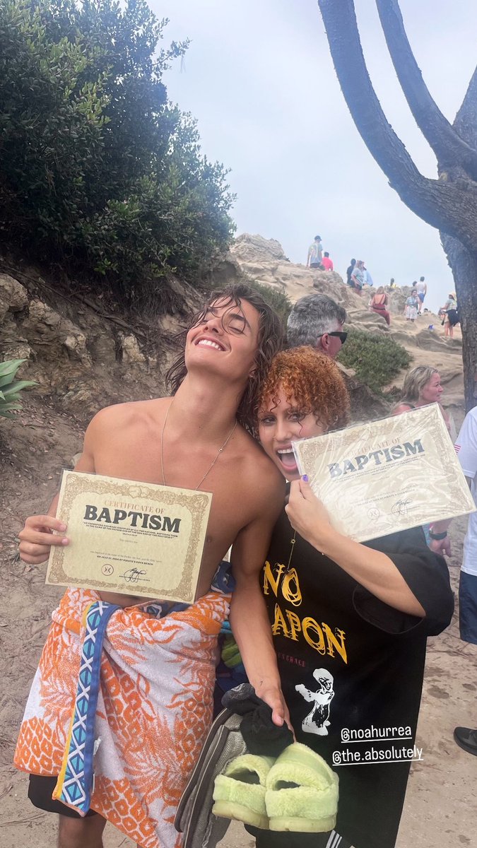 NUrreaBR's tweet photo. 🚨 BATIZADO! Noah Urrea e Abby se batizaram nas águas. 🥹🤍 https://t.co/2s65ndNZrA