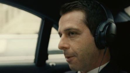 i know a pair of headphones hates to see kendall roy coming