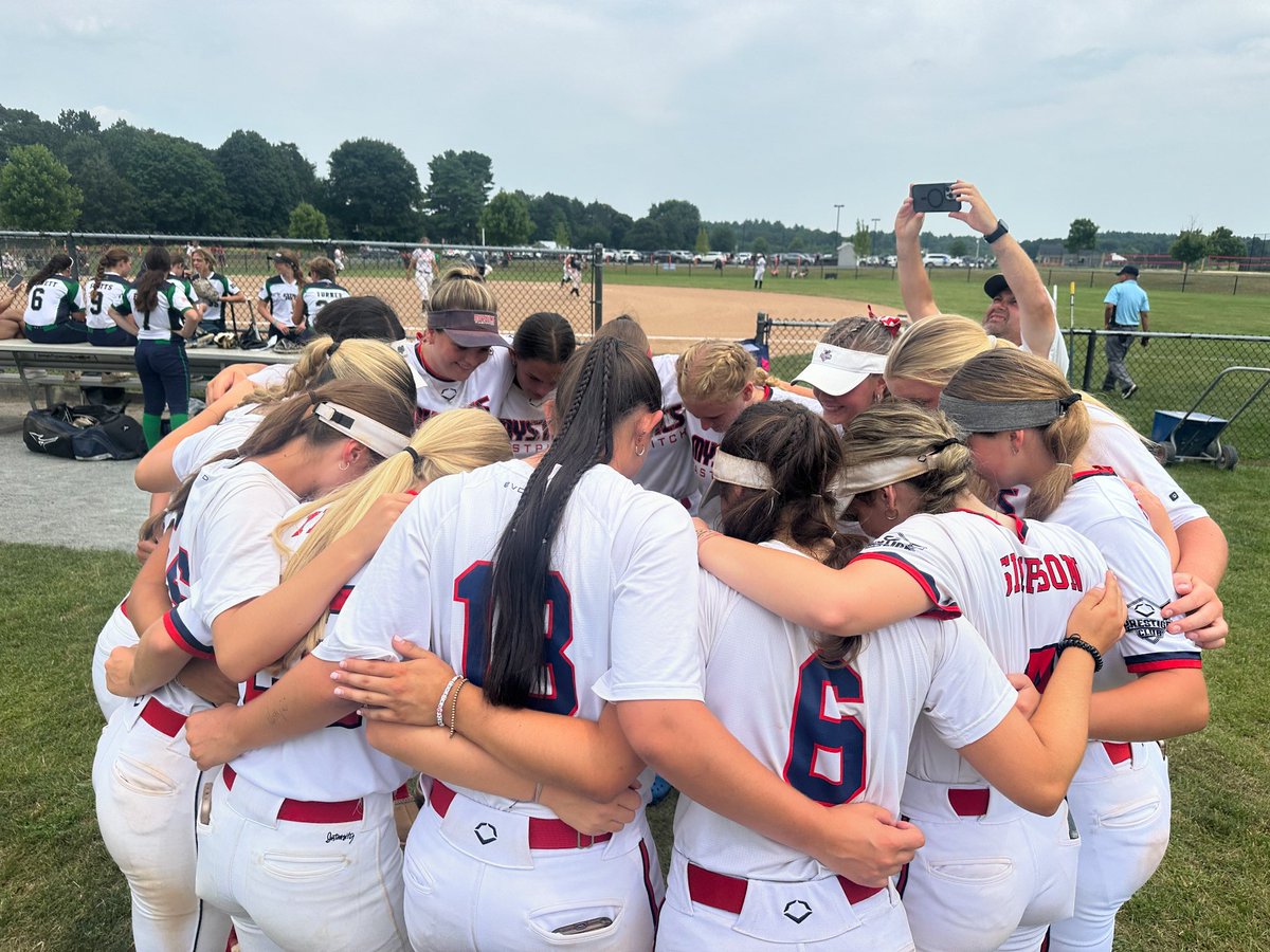 noelleflail2024's tweet photo. The most bittersweet feeling… could not have asked for a better group of girls to end it with. Thank you travel softball for 11 years of the best friendships and memories 💌 @Mystics_Nat_Gar #26out https://t.co/pY3Ig64IYw