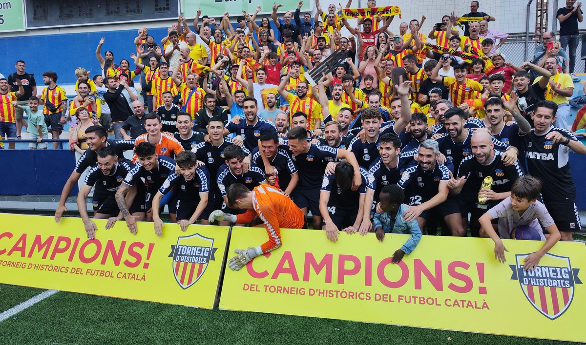 JuanjoRofes's tweet photo. Fins demà andeuencs ✊️🟡🔴

#SeguiremCantant
#SeguiremLluitant https://t.co/irJKpIEp5R