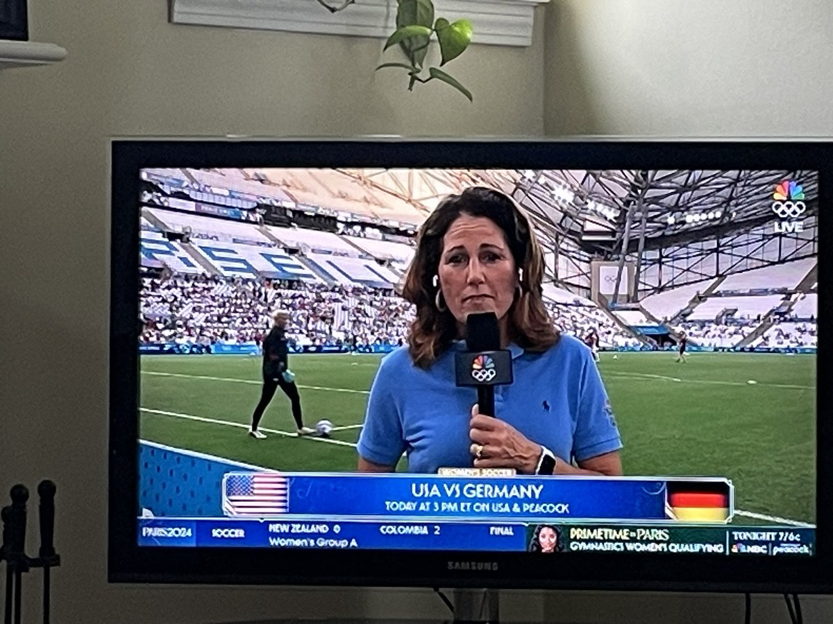 Oh Hey Hi <a href="/JulieFoudy/">Julie Foudy</a> on my TeeeVeee. 👏🏼👏🏼🔥⚽️