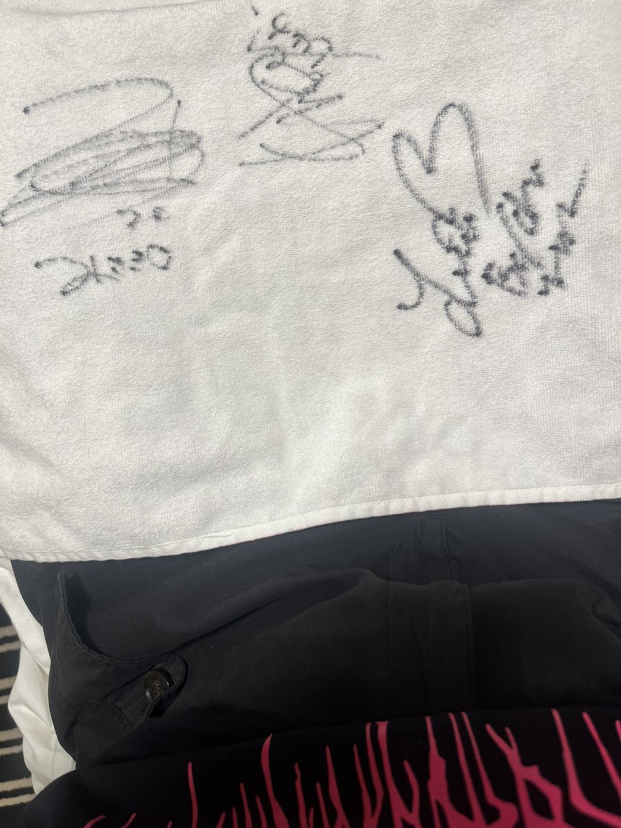 pieceofcake112's tweet photo. つきみギャのコスプレ！愛はほんもの！
アイドル現場しか知らなかったから新世界びっくりした、ほんとに泣いたありがとうつきみちゃんたちまた絶対行く生きるだいすき⊂(  ᴖ ̫ᴖ)⊃ ♡ ⊂(ᴖ ̫ᴖ  )⊃
@tuk_imi https://t.co/WEWmqfnTAL