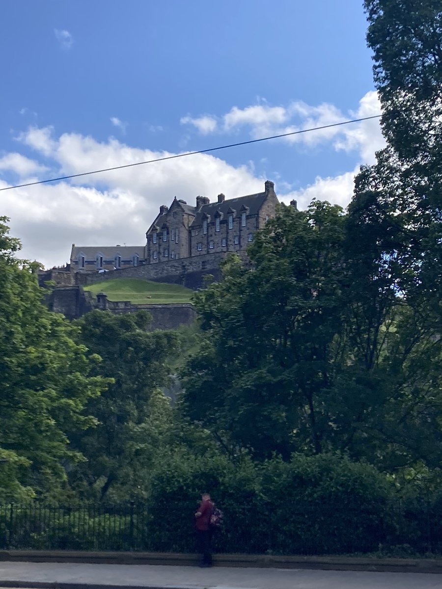 jen761's tweet photo. @DeputyGrocott Day 9 #4for44 a trip to Edinburgh we only live 20 mins, suit shopping, lunch and wandering https://t.co/mXGIXwiVHi
