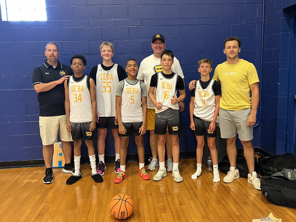 AcademyDubuque's tweet photo. Squad ending the day with a good W in Vegas! https://t.co/4SxQIcW5MI