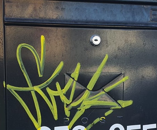 inPurley's tweet photo. Thank you to everyone that joined the Purley BID Community Litter Pick on Saturday. A huge amount of litter, waste and graffiti was removed from #Purley in just two hours.
#inPurley #litterpick #cleanerandgreener #DestinationPurley @KeepBritainTidy @yourcroydon @PurleyCllrs https://t.co/rLpsb4iuYY