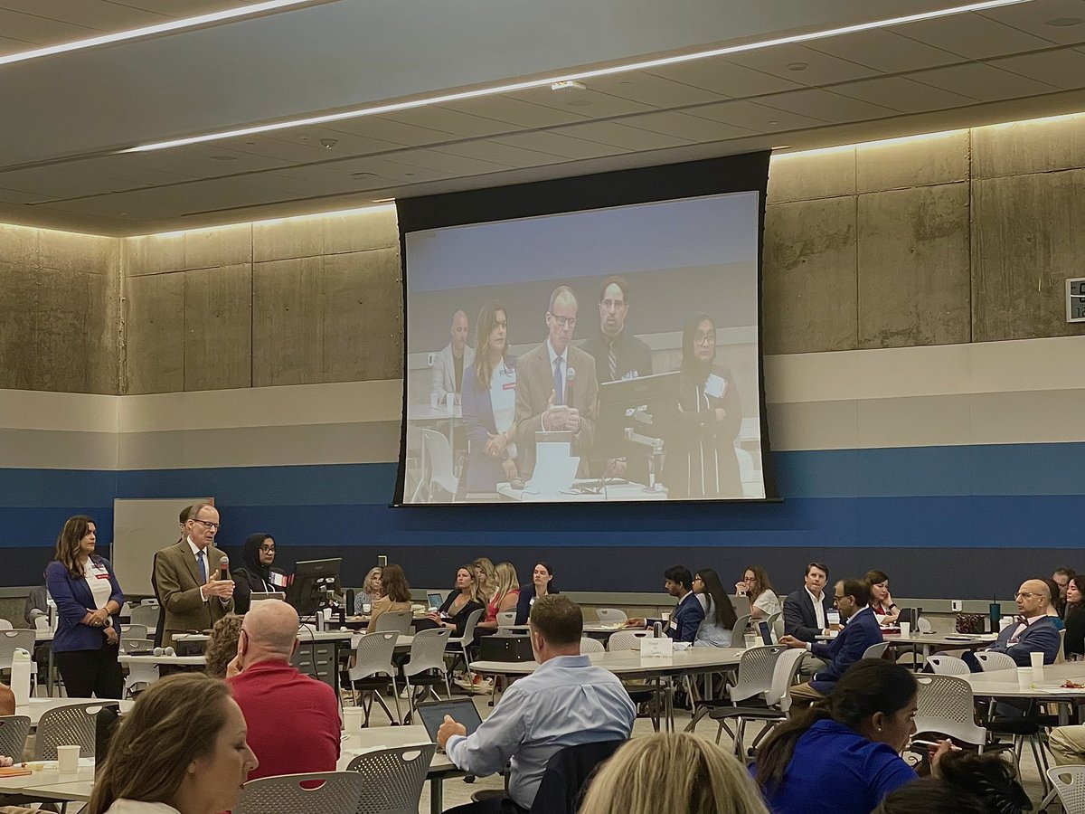 Abdallah81MD's tweet photo. Dr. McGuirk confidently delivered his opening remarks on the ICE-T symposium and the future of Cellular therapy! Stay tuned for more updates.
#KUICE_T #USMIRC @USMIRCNEWS #mmsm #myeloma #MedEd #MedTwitter @NausheenAhmedMD @kczmj @OncoAlert @KUcancercenter https://t.co/y2HNJl7PE7