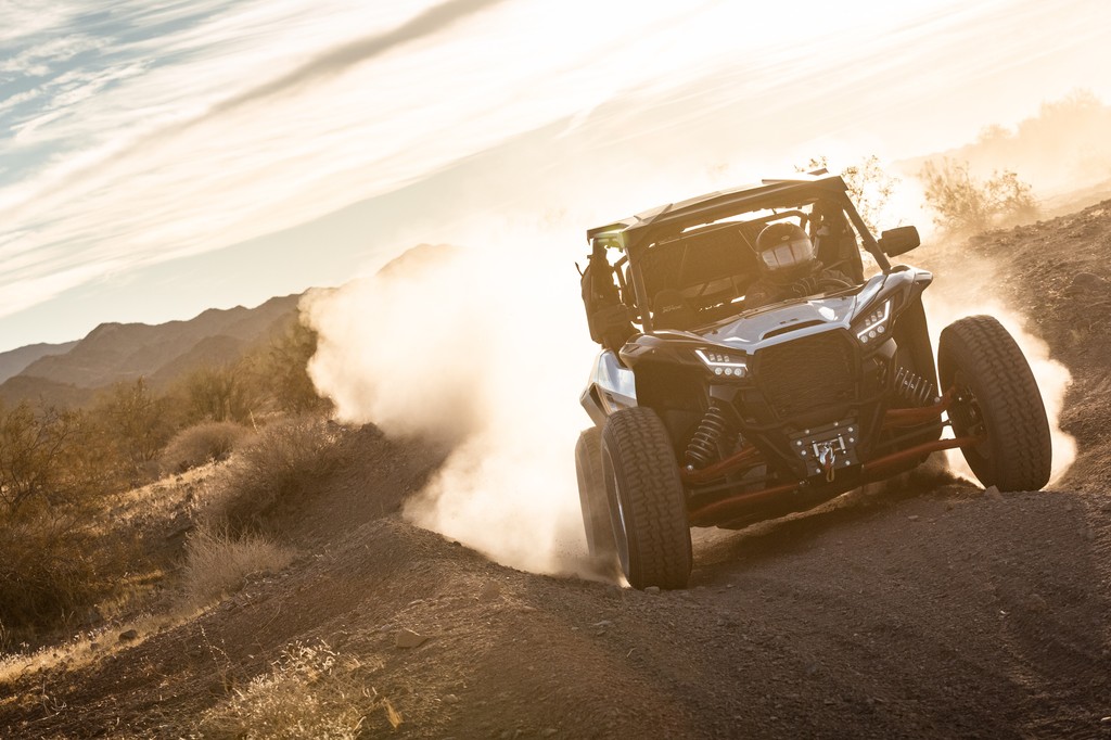 TensorTire's tweet image. Race proven tire technology, like the DSR's evolved closed tread pattern, increased number of biting edges and ribbed sidewalls, help #TeamTensor racers and enthusiasts alike reach their destination 💪🏁⁠
⁠
👉️ Shop the DSR tire: tensortire.com/collections/ti…
⁠
#TensorTire