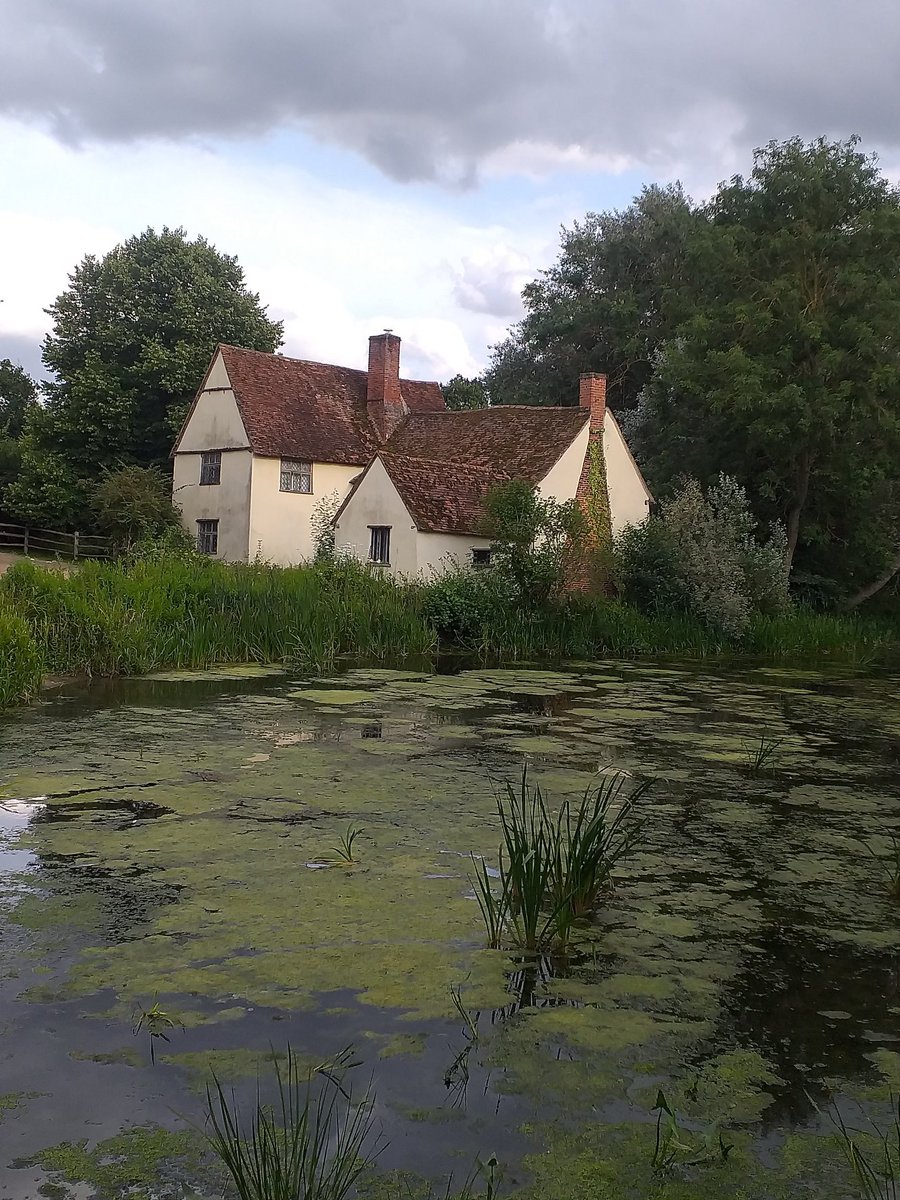 So proud of my first #StainedGlass panel created thanks to course this weekend at <a href="/FSCFlatfordMill/">FSC Flatford Mill</a> - I designed it from scratch and cut all the coloured and textured glass myself - leaded it myself as well - still needs the grate polish doing but so pleased nonetheless.
