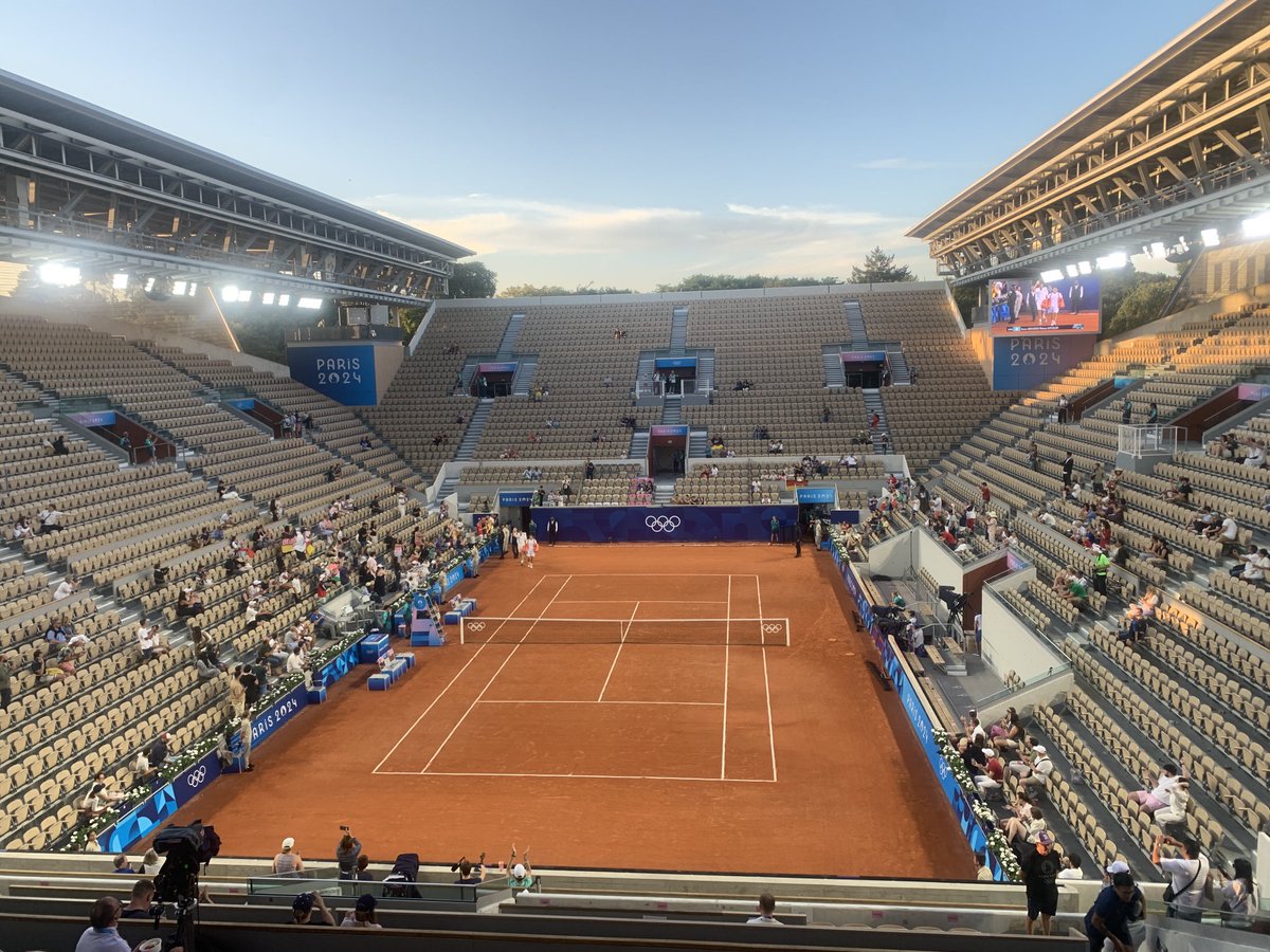 After the Andy Murray show (maybe 25 per cent full) this is sparse crowd that greeted Grand Slam winner Danil Medvedev and other tennis Olympians minutes after. . . #olympics