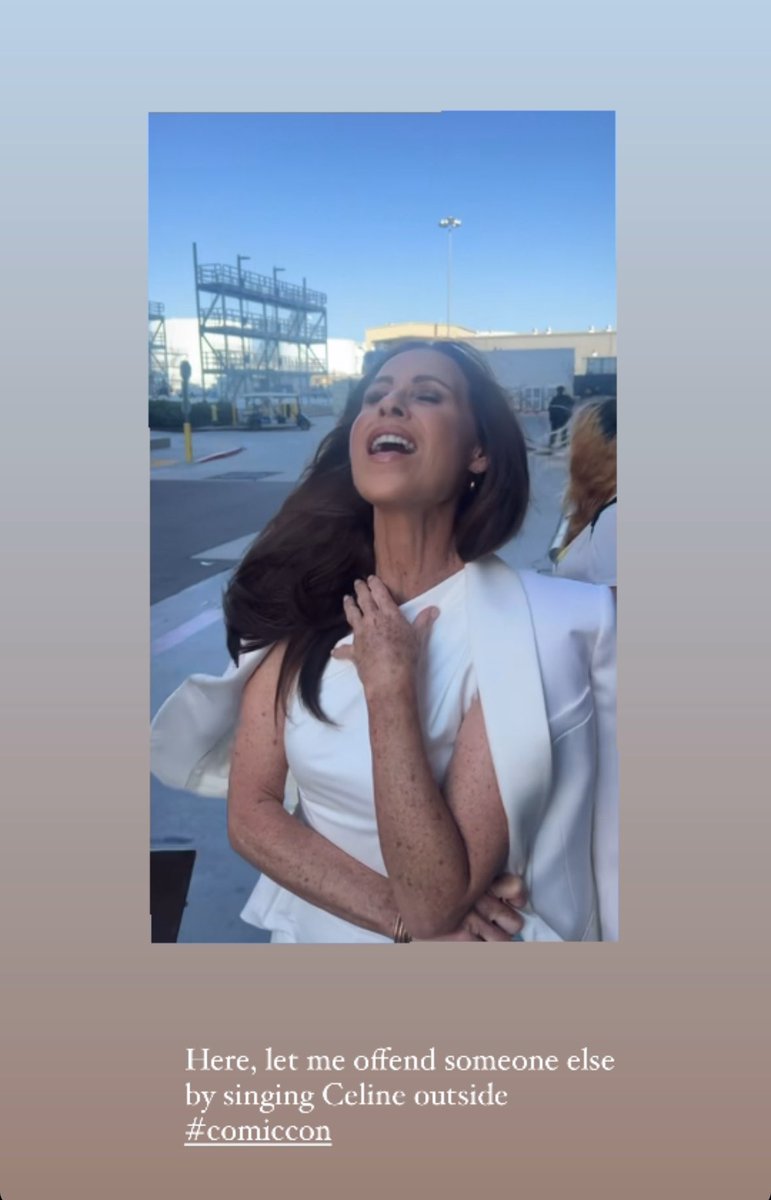#ComicCon #CelineDion 🖤