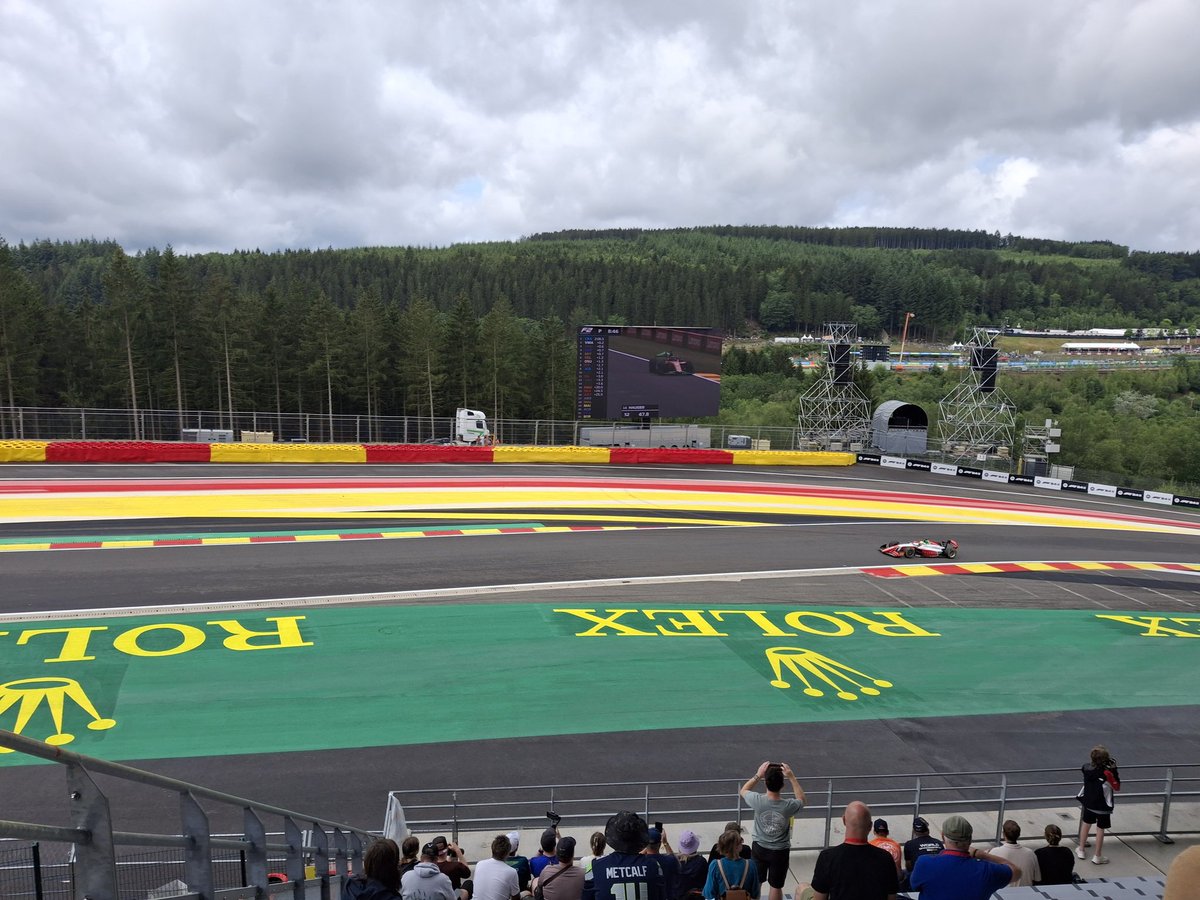 MissLFryer's tweet image. We experienced all weathers at the Spa GP this w/e with challenges for everyone. Sitting on Eau Rouge was amazing. My favourite race bit was watching @OllieBearman make his way from 14th to 7th in the F2 sprint in poor weather...amazing! A shame it then got red flagged (weather).